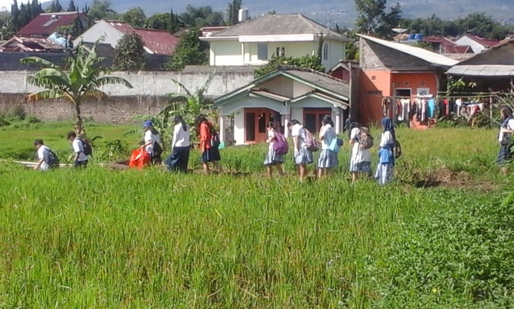 Community Service Camp in Cipanas and Palangkaraya